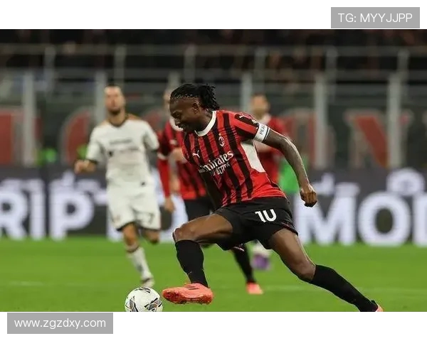 布罗基称米兰仍缺顶级后卫并指出莱奥应在进攻中更多为队友服务 布罗基称米兰仍缺顶级后卫并指出莱奥应在进攻中更多为队友服务